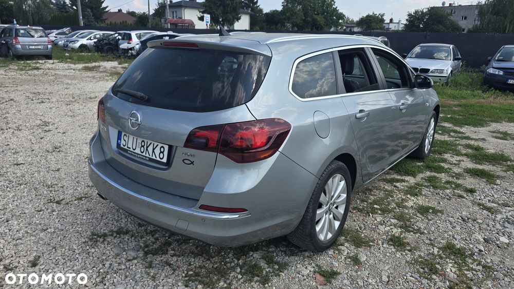 Opel Astra 2.0 CDTI Cosmo S&S - 9