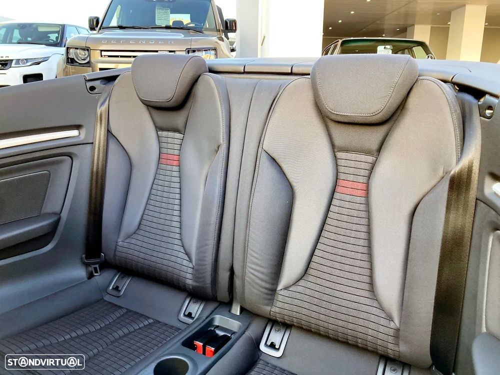 Audi A3 Cabrio 1.6 TDI (clean diesel) Attraction - 27