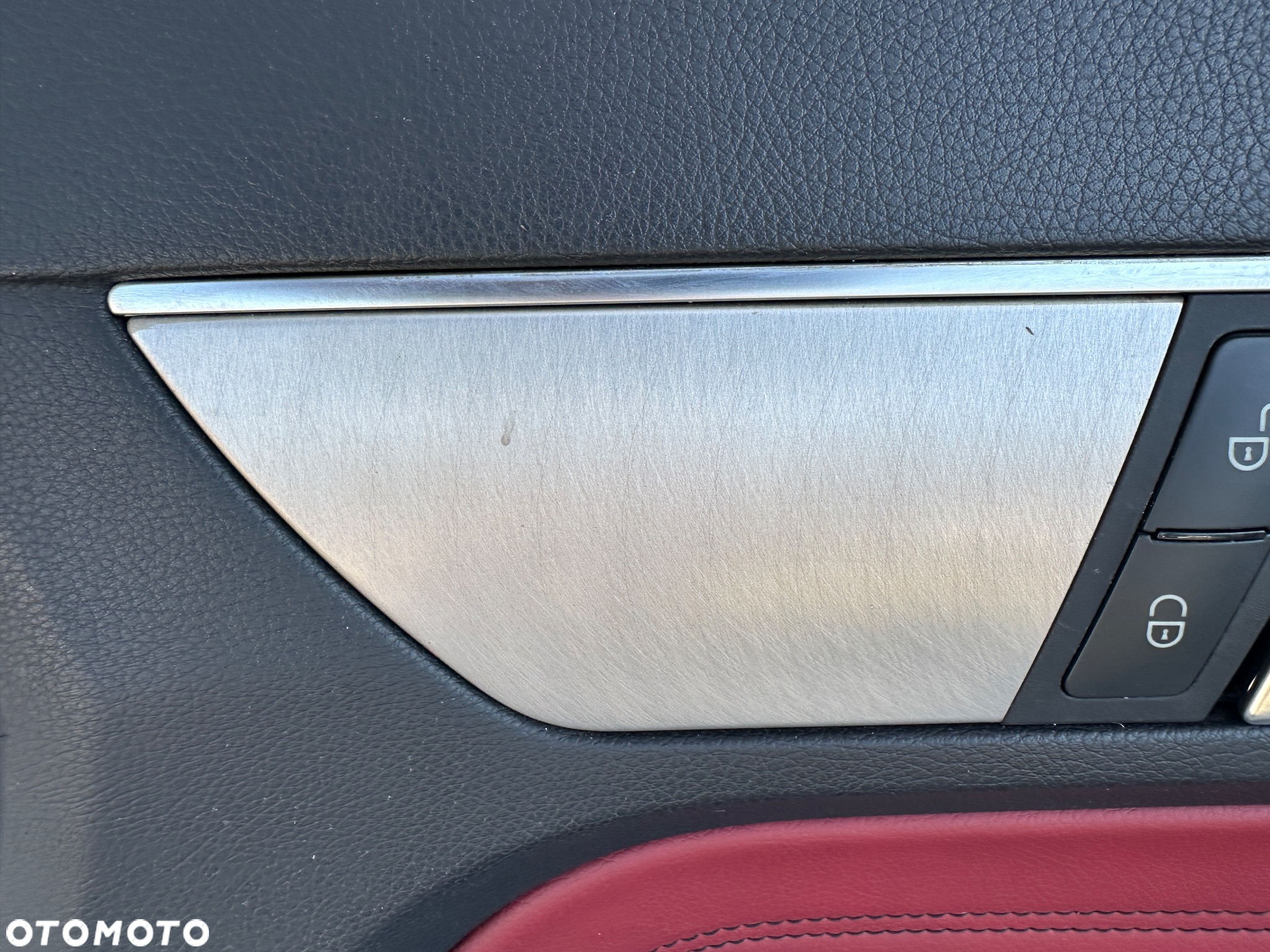 MERCEDES E 207 boczek tapicerka drzwi dekor listwa CABRIO coupé - 10