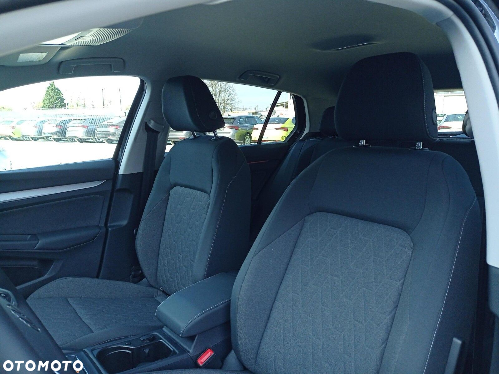 Volkswagen Golf VIII 1.5 TSI Life Plus - 11