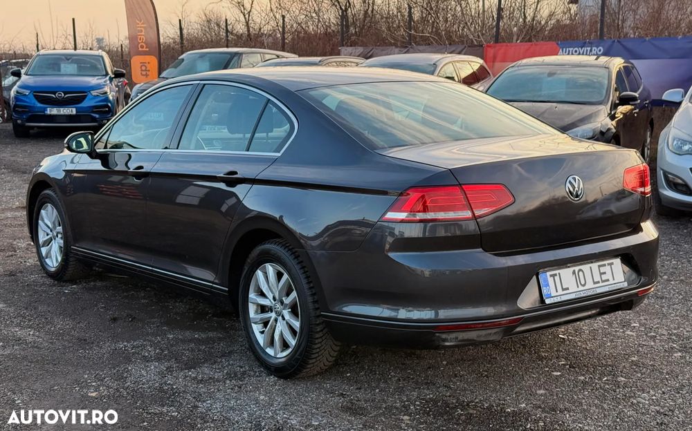 Volkswagen Passat 2.0 TDI DSG Comfortline - 4