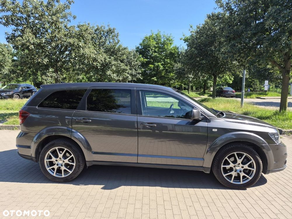 Dodge Journey - 8