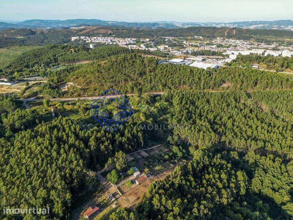 Terreno para venda em Baguim do Monte com 2,835 m2. - Grande imagem: 4/22