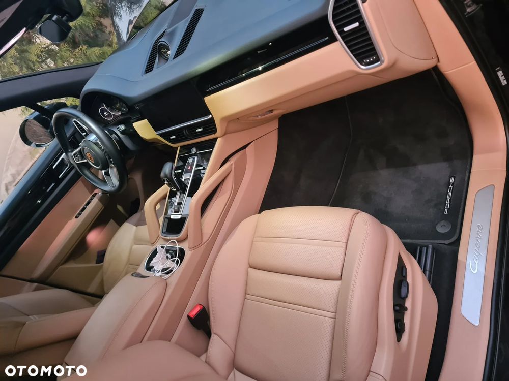 Porsche Cayenne - 11