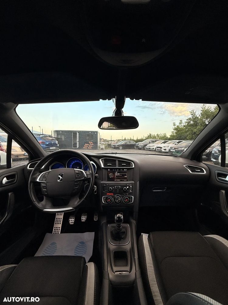 Citroën DS4 HDi 110 Chic - 21