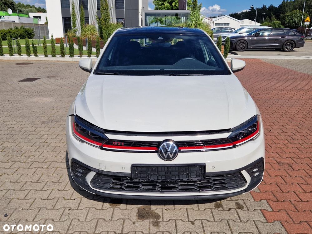 Volkswagen Polo - 2