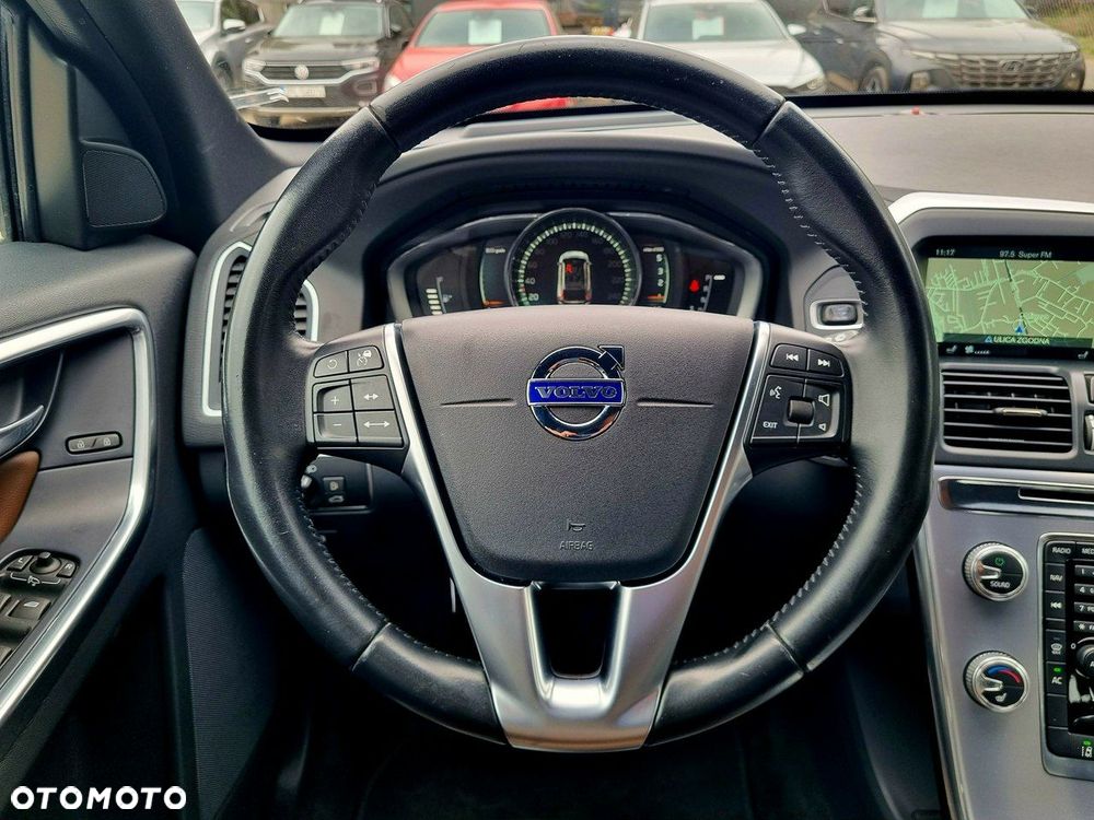Volvo XC 60 D4 Geartronic Summum - 17