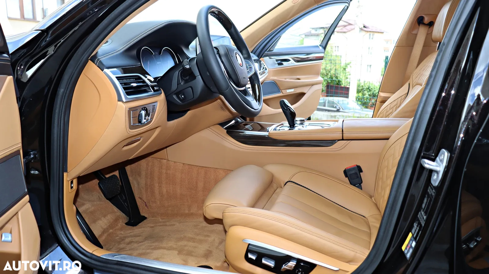 BMW Seria 7 740e iPerformance - 15