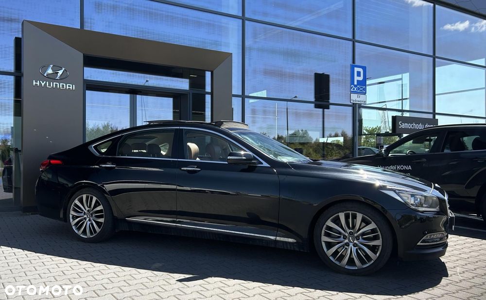 Hyundai Genesis - 6