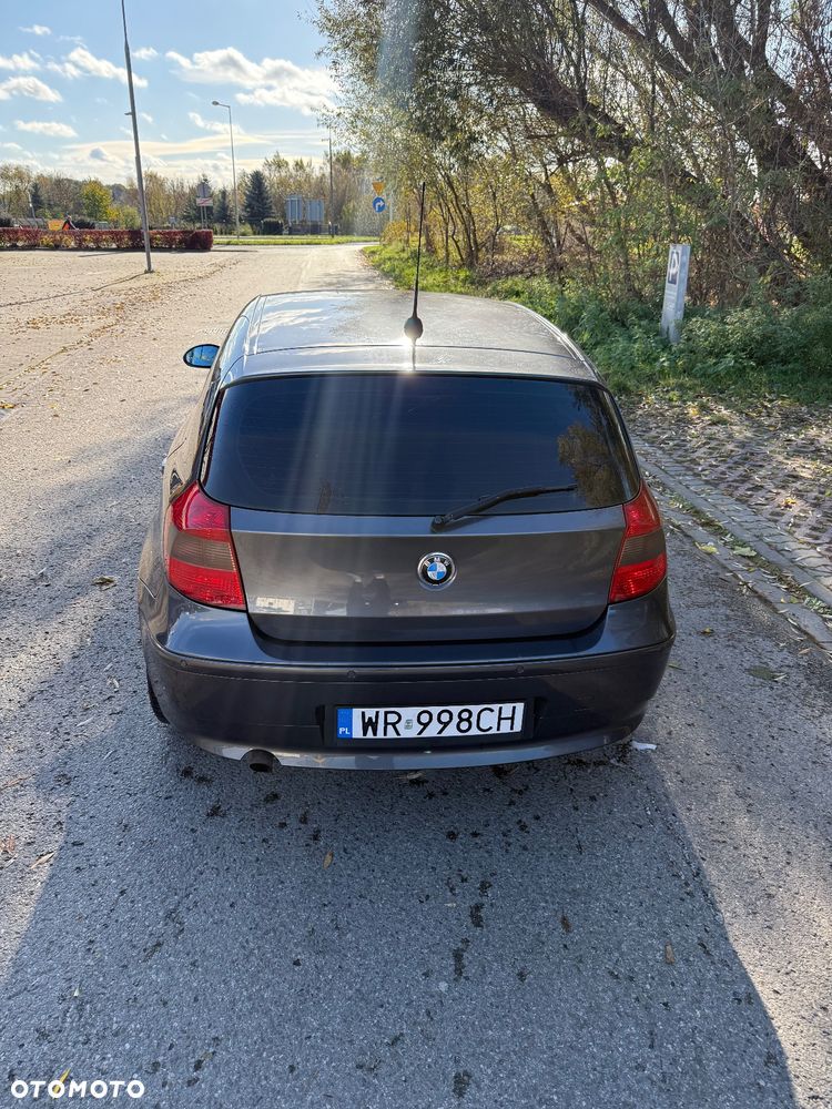 BMW Seria 1 120i - 6