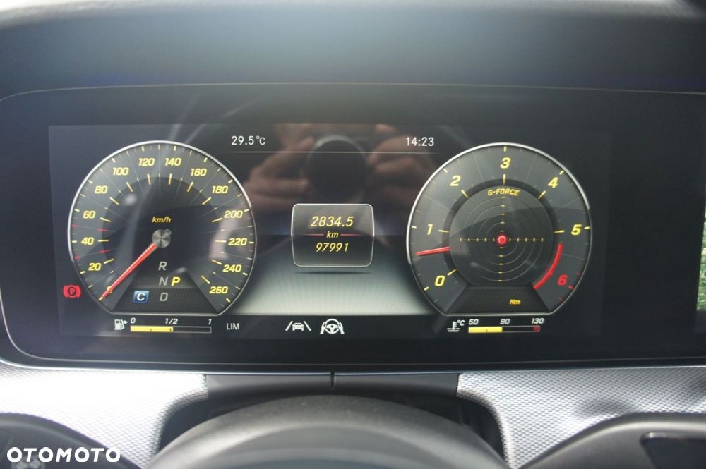 Mercedes-Benz Klasa E - 12