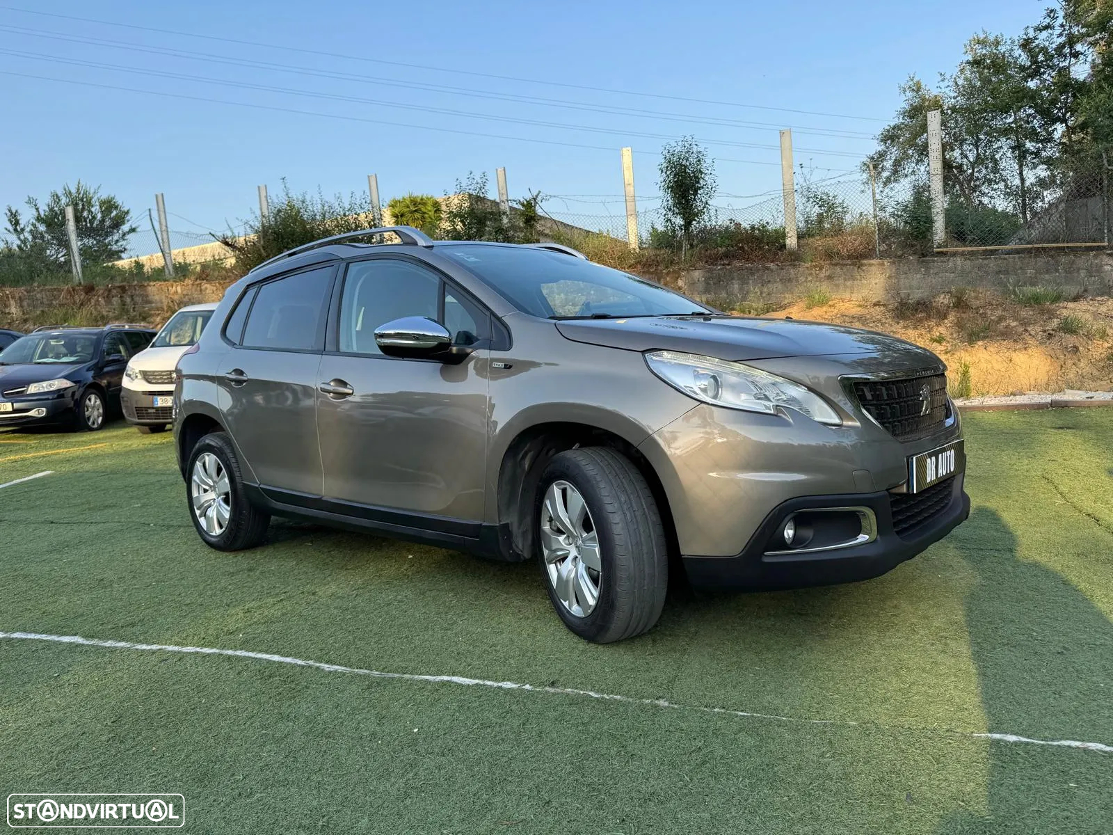 Peugeot 2008 1.6 BlueHDi Style - 9