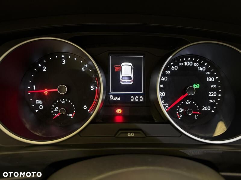 Volkswagen Tiguan - 14