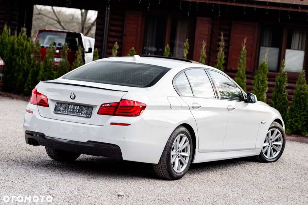 BMW Seria 5 520d Sport-Aut - 9