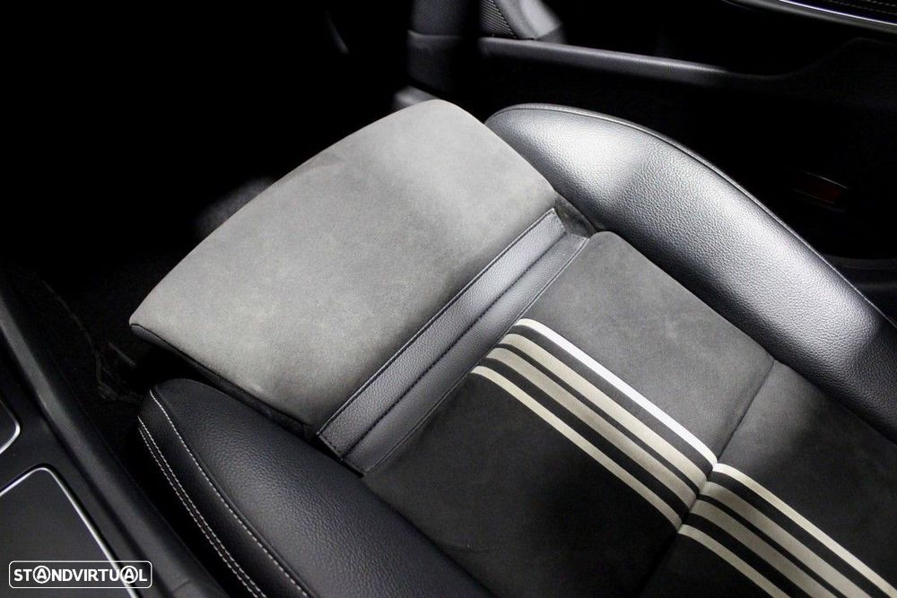 Mercedes-Benz CLA 220 - 30