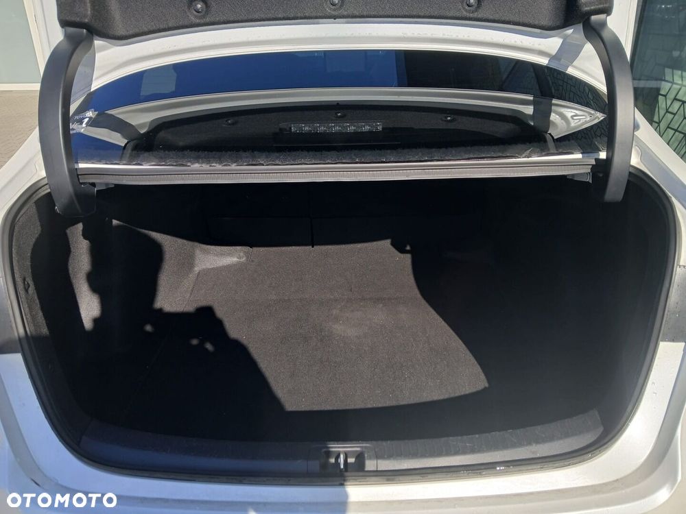 Toyota Corolla 1.8 Hybrid GR Sport Dynamic - 36