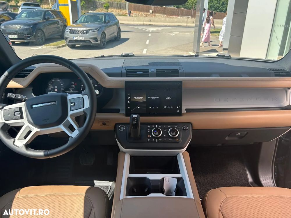 Land Rover Defender - 13