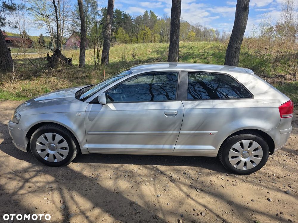 Audi A3 3-drzwiowe 1.6 FSI Ambiente - 5