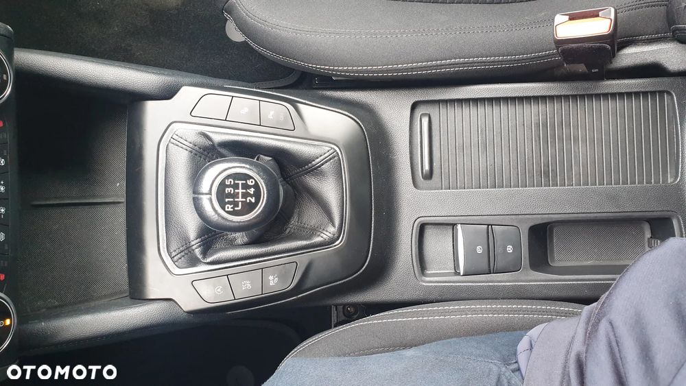 Ford Focus 1.5 EcoBoost Titanium - 29