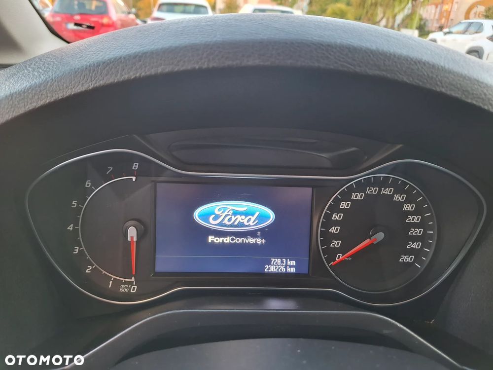 Ford Galaxy 2.0 T Platinium X (Titanium) - 31