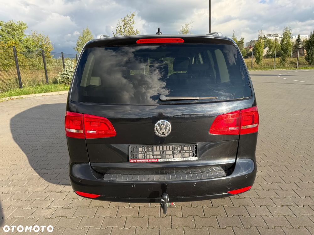 Volkswagen Touran 2.0 TDI DPF BlueMotion Technology Comfortline - 4