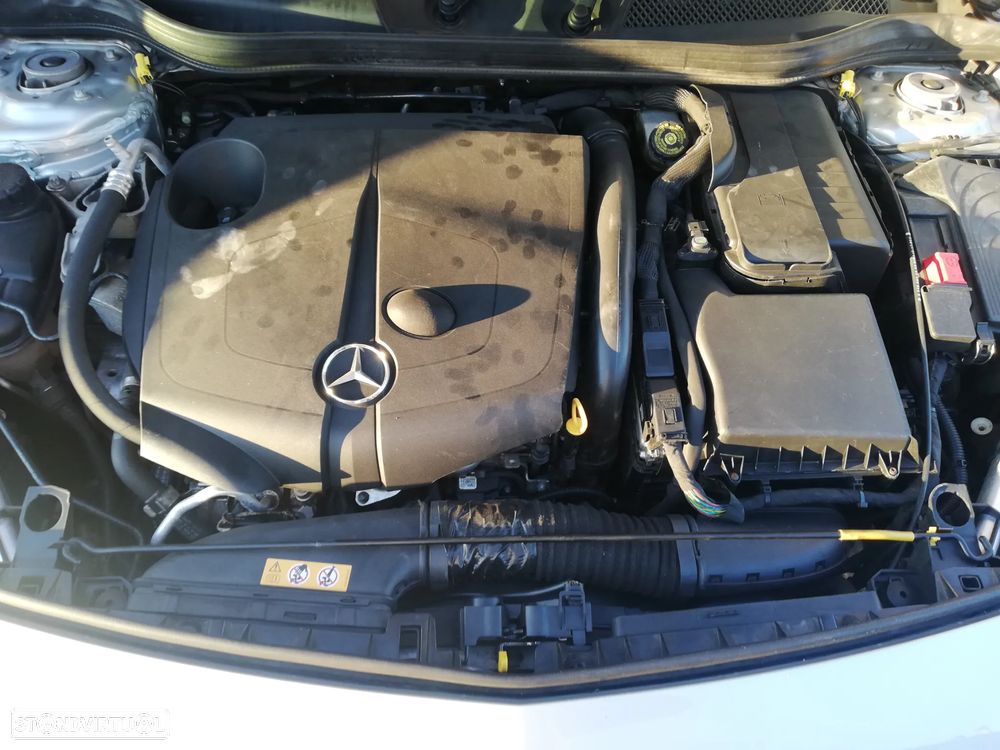 Mercedes-Benz A 200 d 4Matic 7G-DCT AMG Line - 19