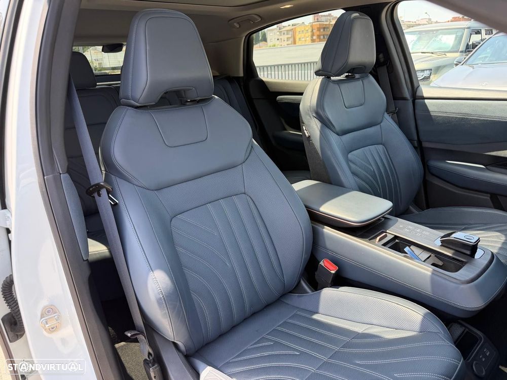 Nissan Ariya 63 kWh Evolve Carr. 22kW + Pack Sport - 19