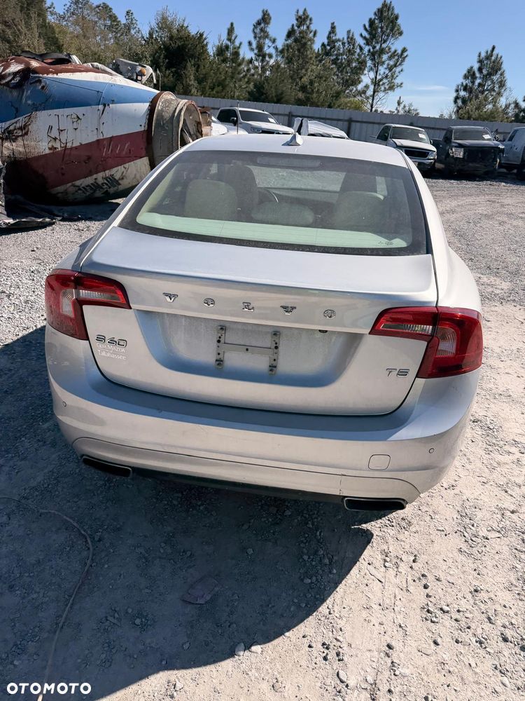Volvo S60 - 24