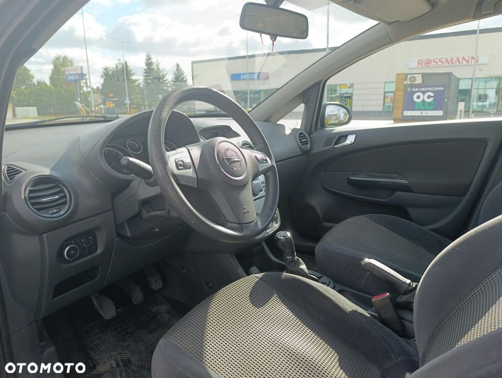 Opel Corsa 1.2 16V Essentia - 13