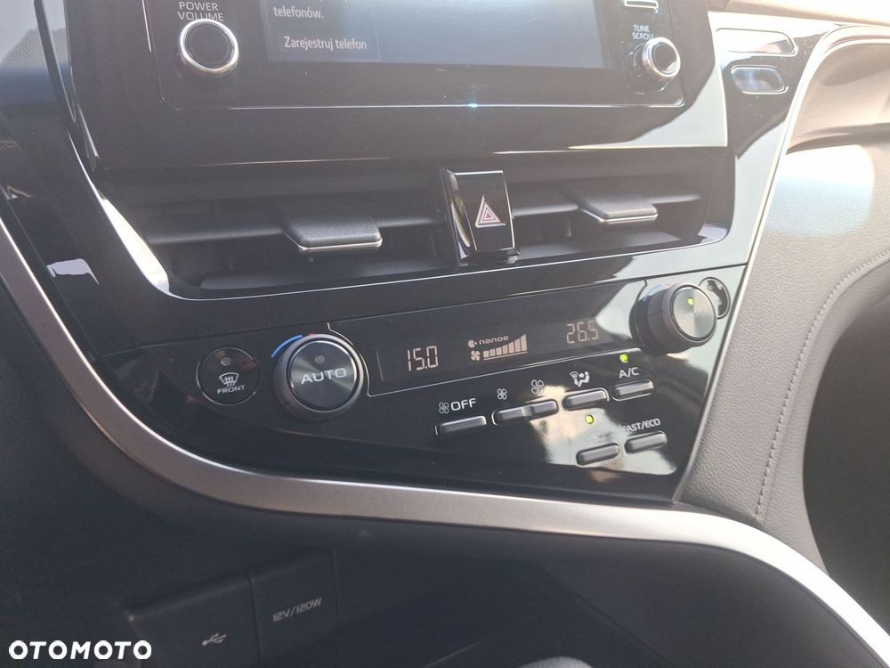Toyota Camry 2.5 Hybrid Comfort CVT - 25