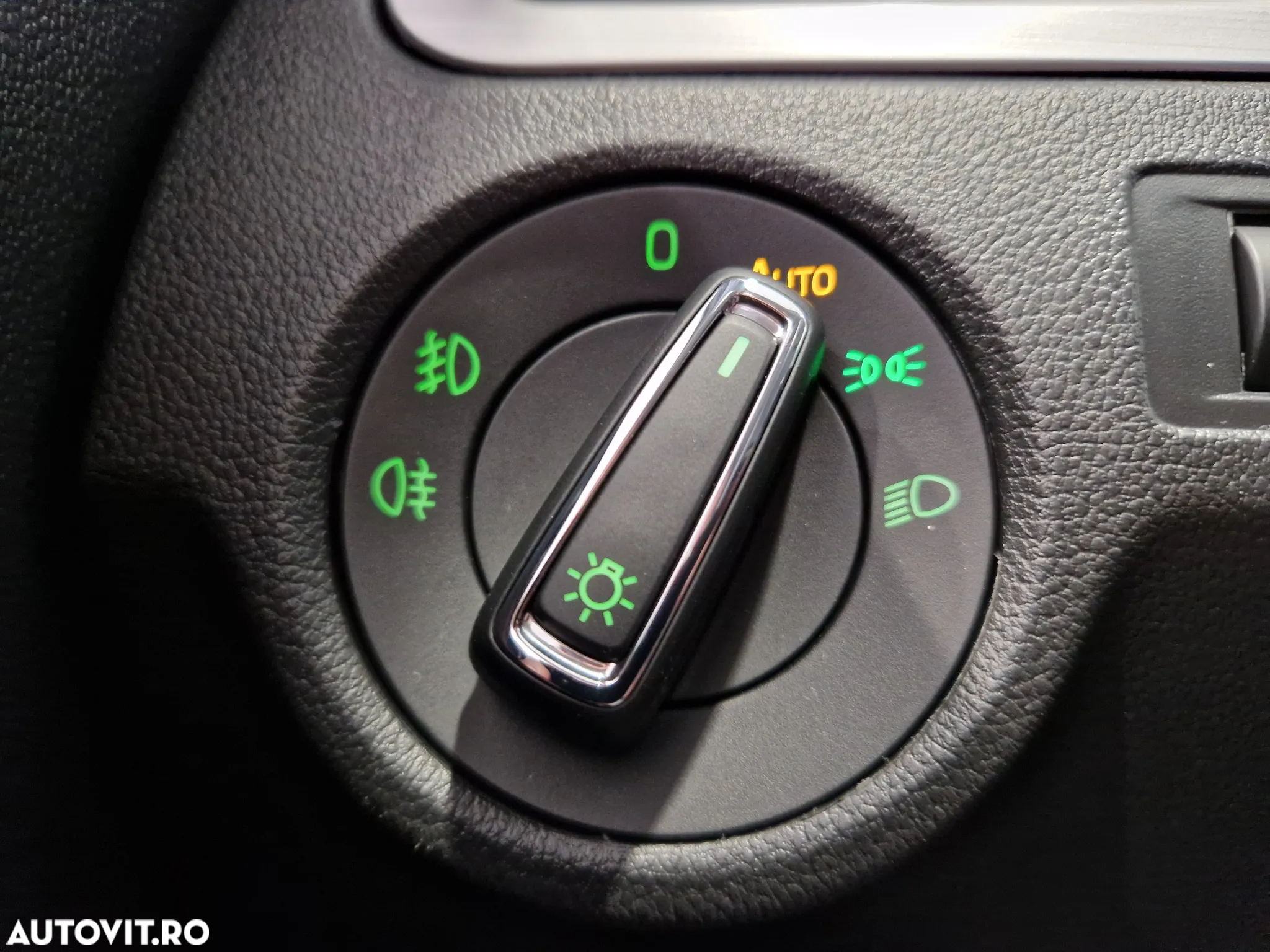 Skoda RAPID 1.0 TSI Ambition - 16