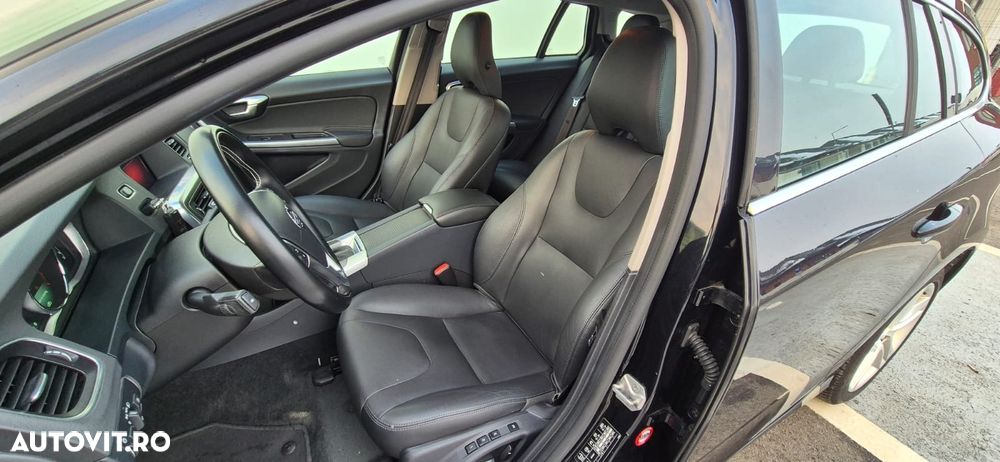 Volvo V60 D6 Plug-In-Hybrid AWD Geartronic Summum - 7