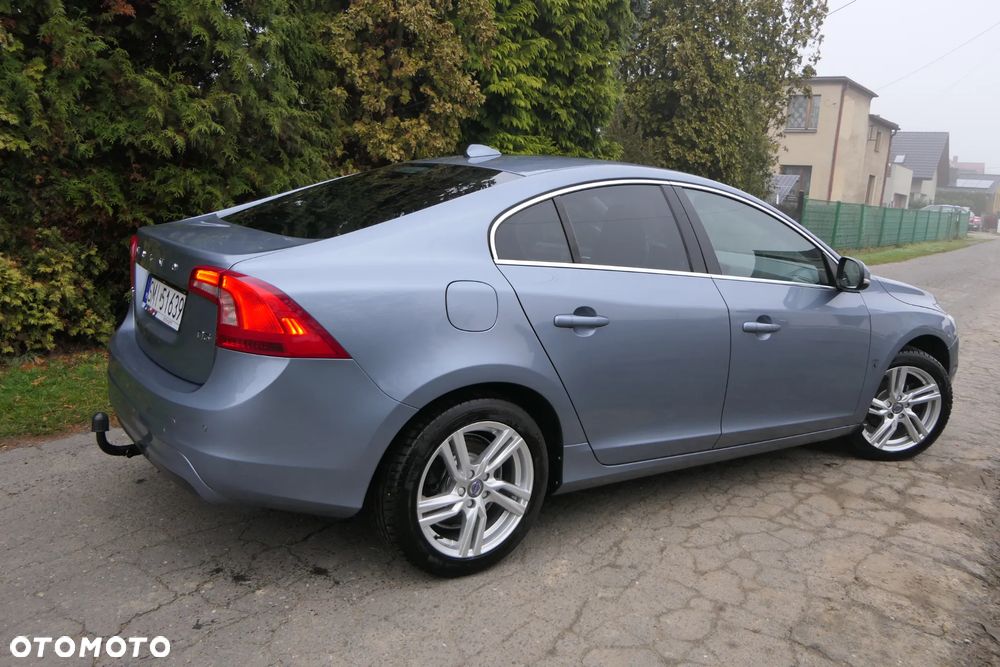 Volvo S60 D3 Drive-E Momentum - 10