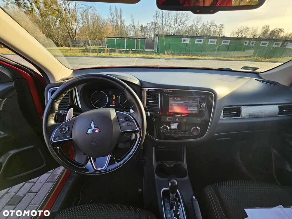 Mitsubishi Outlander 2.0 Intense + 4WD CVT - 13