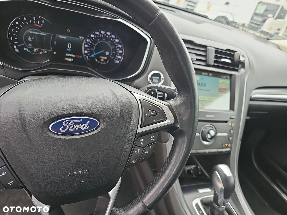 Ford Mondeo 2.0 TDCi Titanium PowerShift - 19