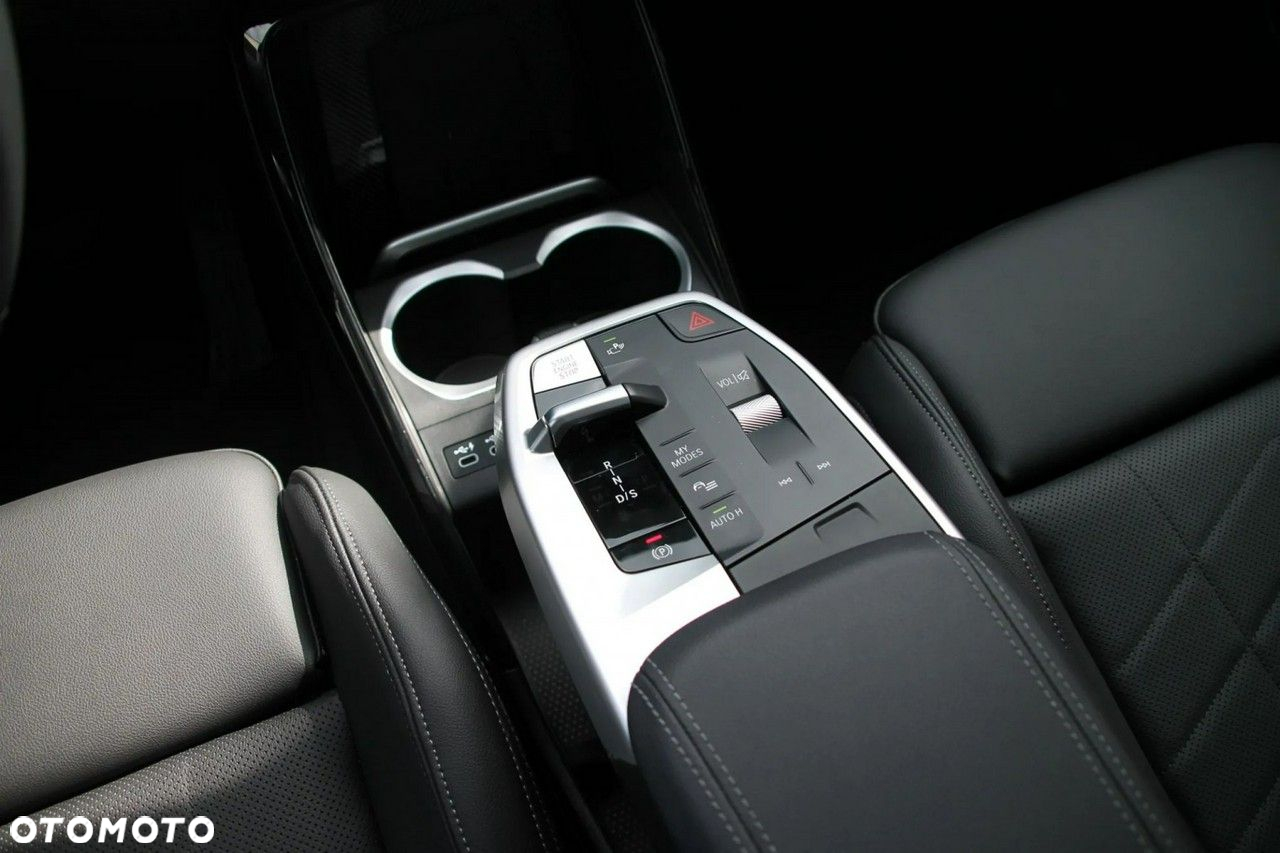 BMW X1 sDrive18i xLine - 16