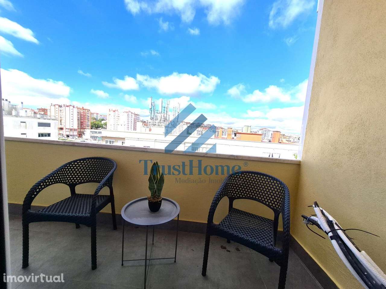 T3 Totalmente Remodelado c/varanda em Benfica - Grande imagem: 5/35