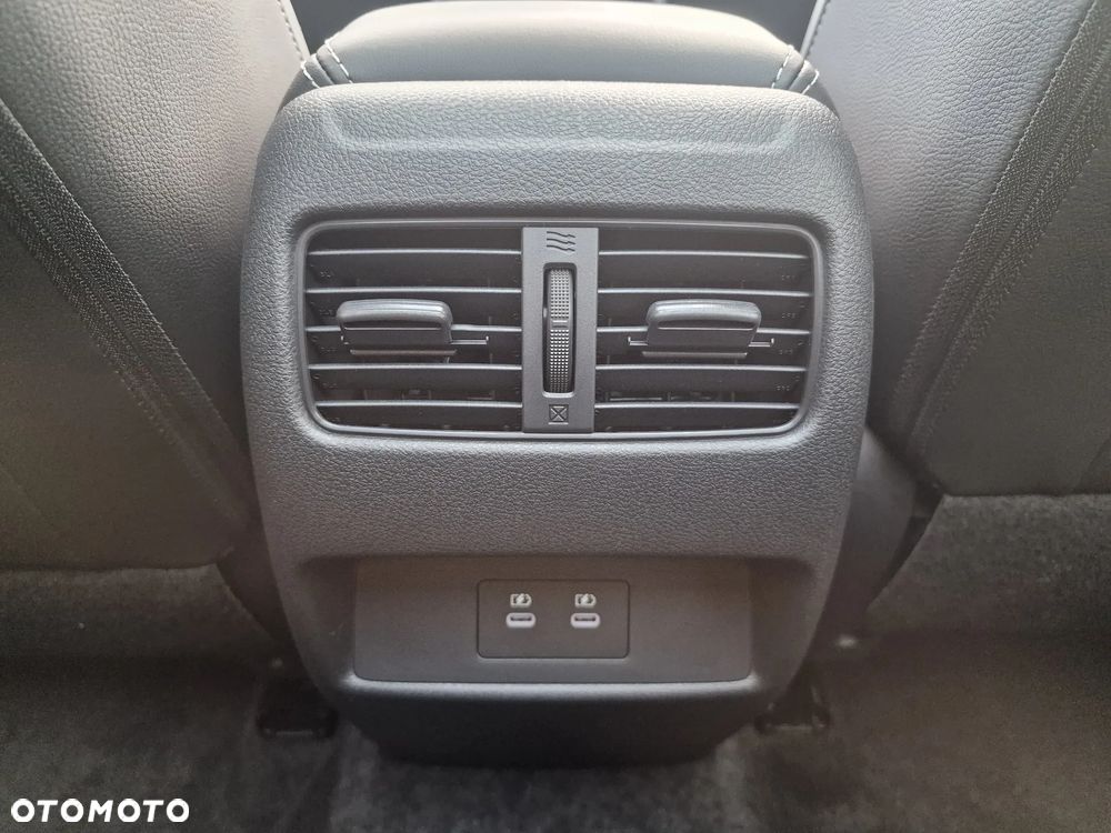 Nissan Qashqai 1.3 DIG-T mHEV N-Connecta Xtronic - 17