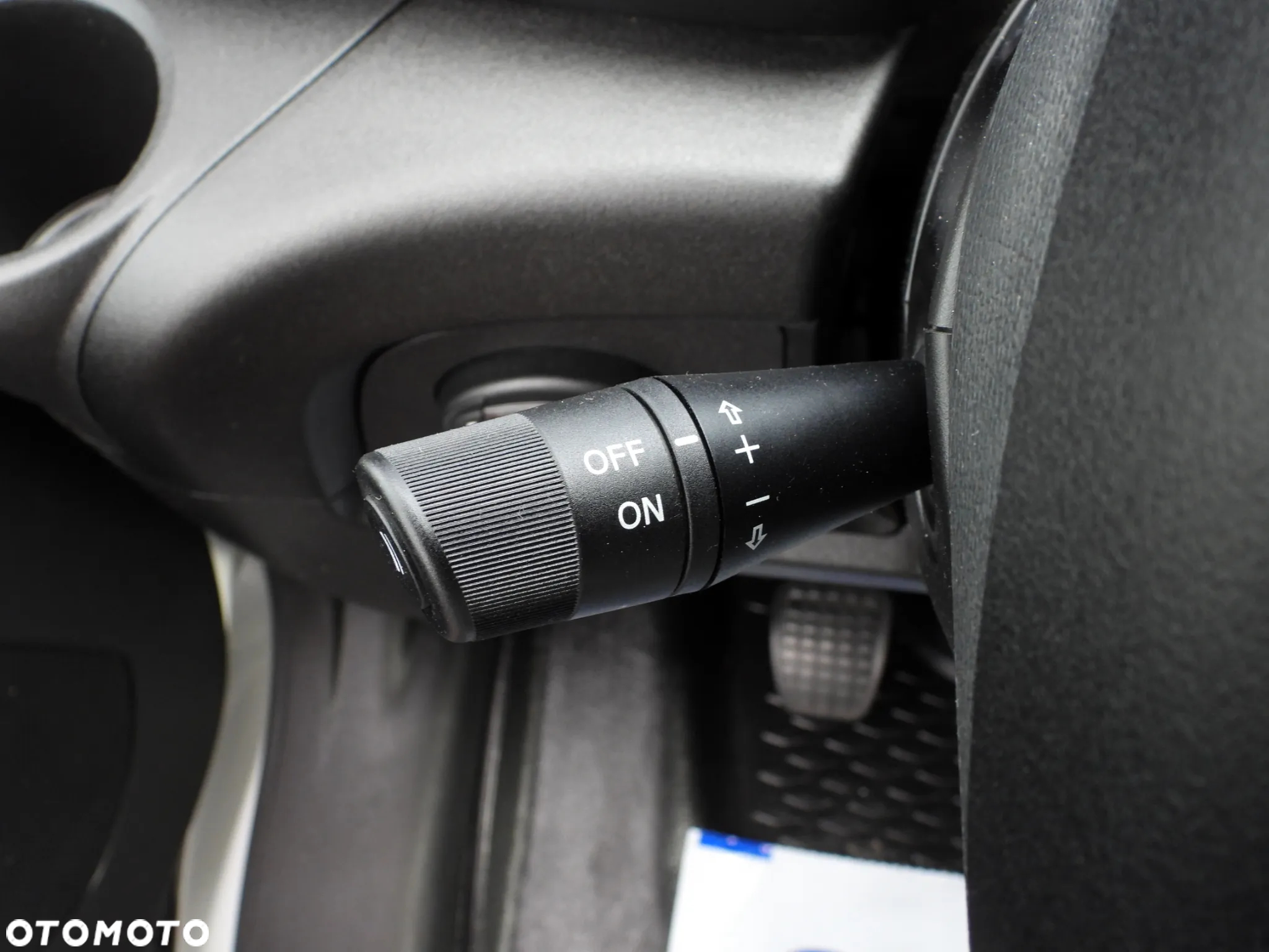 Iveco DAILY 35C17 SKRZYNIA PODWÓJNA KABINA DOKA 7 MIEJSC TEMPOMAT BLIŹNIACZE KOŁA KLIMATYZACJA 170KM [ 098947 ] - 33