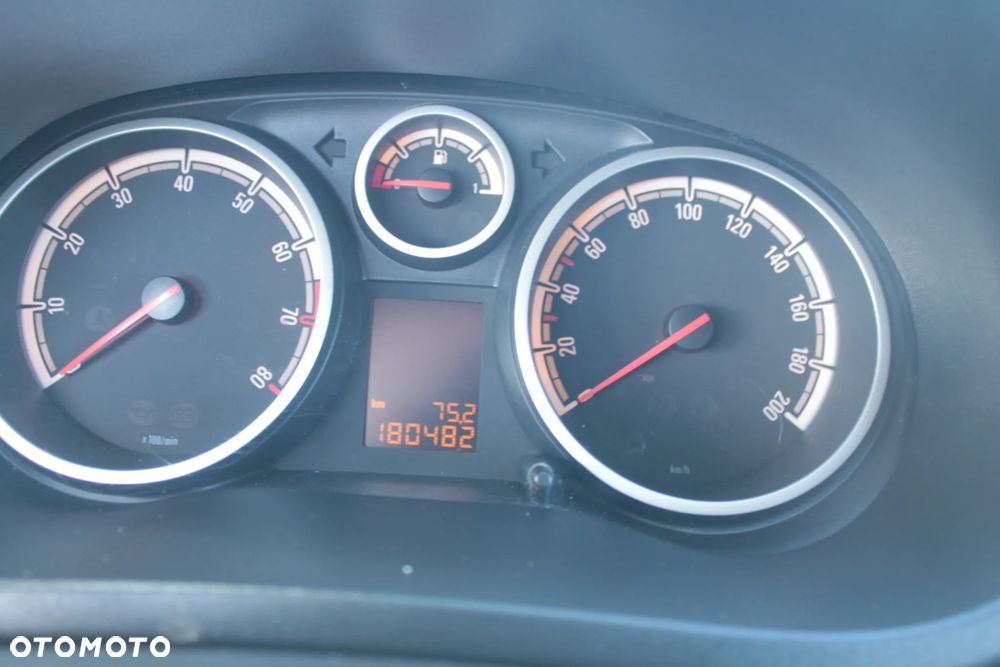 Opel Corsa 1.2 16V Edition 150 - 12