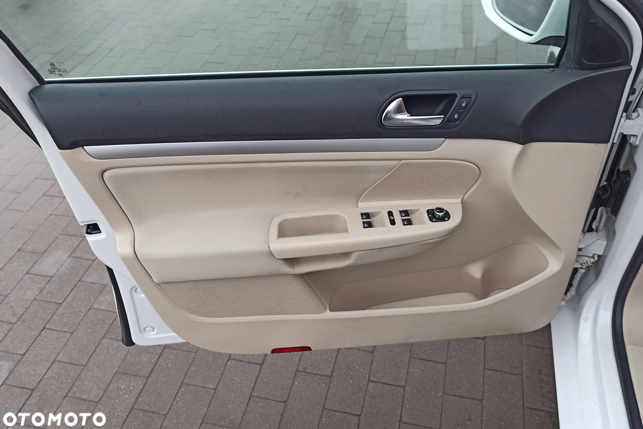Volkswagen Golf - 20