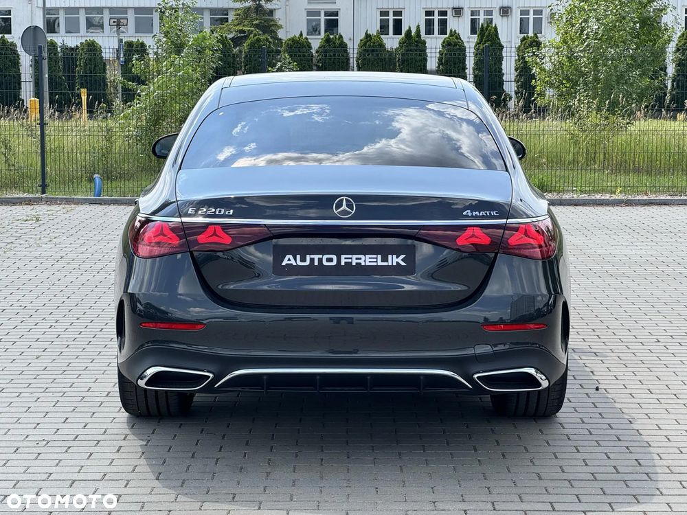 Mercedes-Benz Klasa E 220 d mHEV 4-Matic AMG 9G-Tronic - 11
