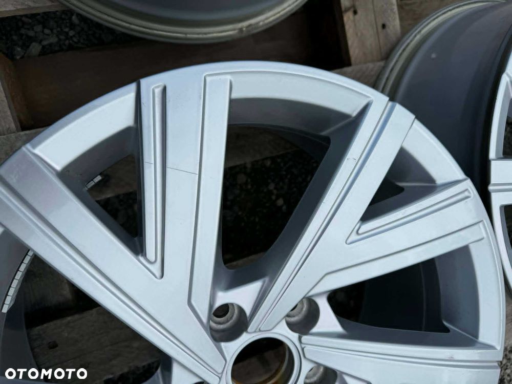 Alufelgi 5x112 r18 VW Golf VIII GTI R VII VI Touran Caddy Audi A3 Skoda 107# - 7