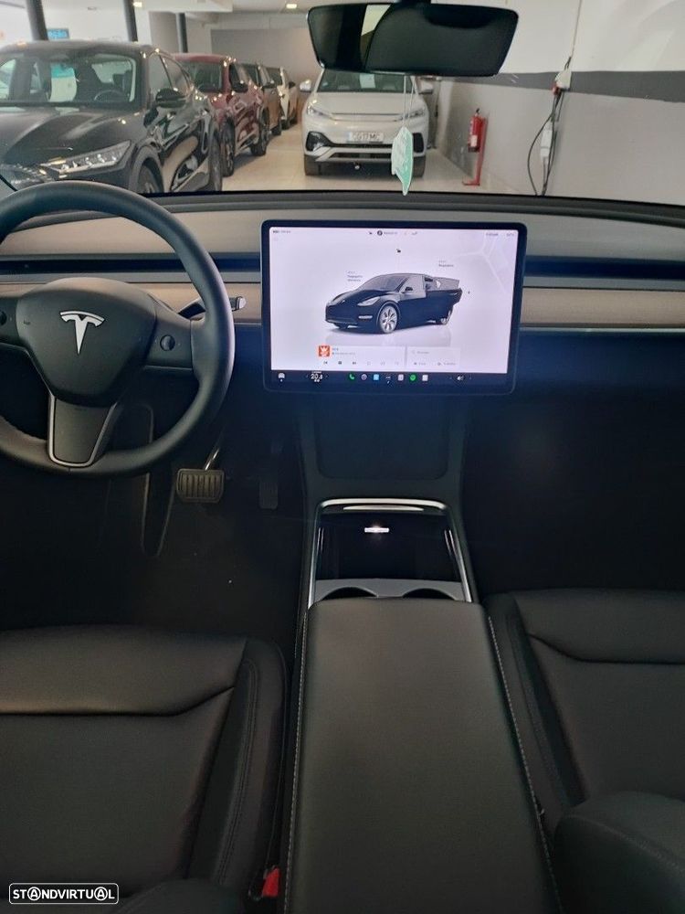 Tesla Model Y RWD - 8