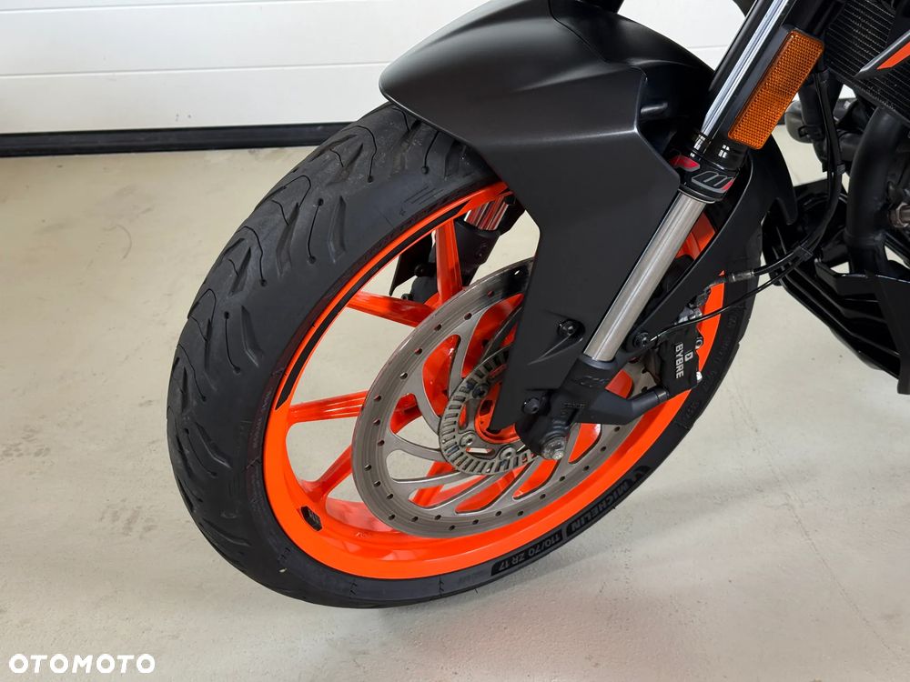 KTM Duke 125 - 9
