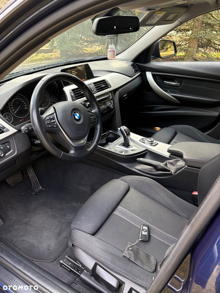 BMW Seria 3 320d Efficient Dynamics Sport - 5