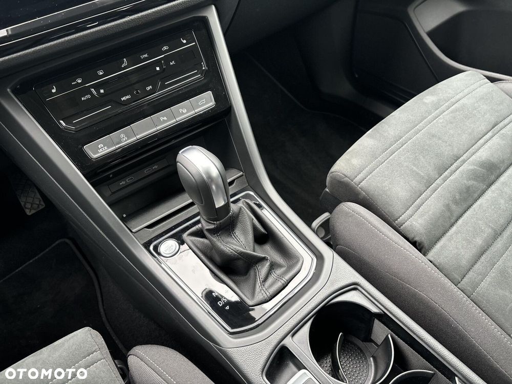 Volkswagen Touran - 15