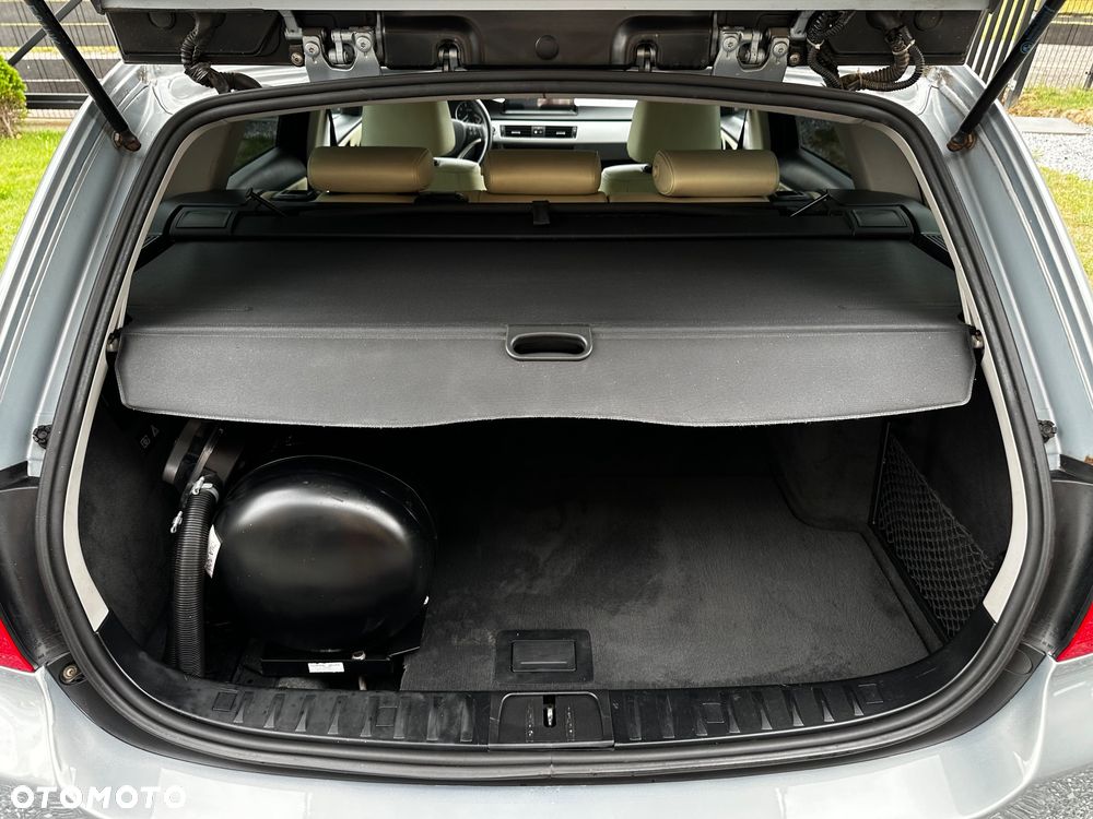 BMW Seria 3 - 37