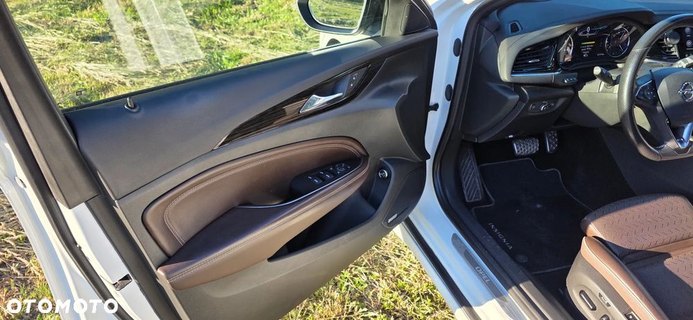 Opel Insignia - 11
