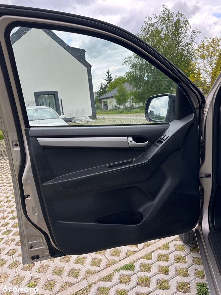 Isuzu D-Max 4x4 Double Cab Custom - 15
